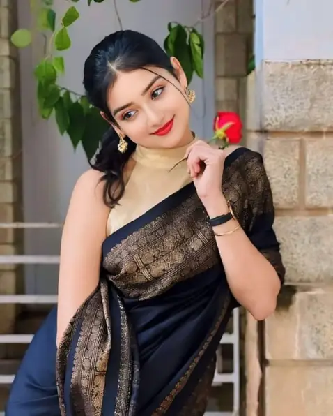 Kavya Call Aunties