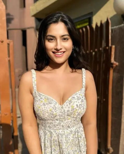 Lovely Elite Model